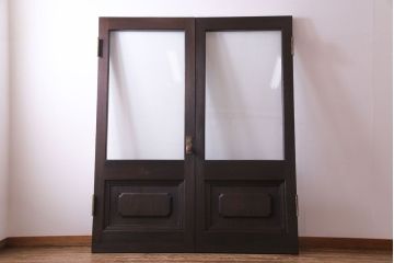 和製アンティーク　両開き　特大!　大正ロマンの雰囲気漂う総ケヤキ材のドア(木製扉、建具)2枚1対