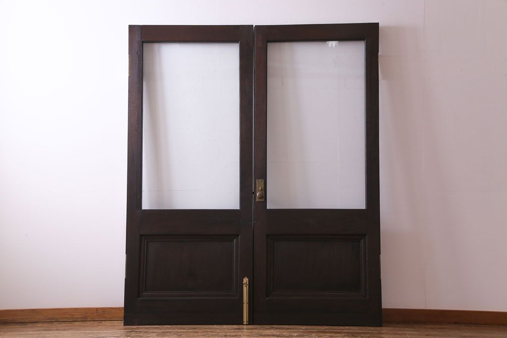 和製アンティーク　両開き　特大!　大正ロマンの雰囲気漂う総ケヤキ材のドア(木製扉、建具)2枚1対