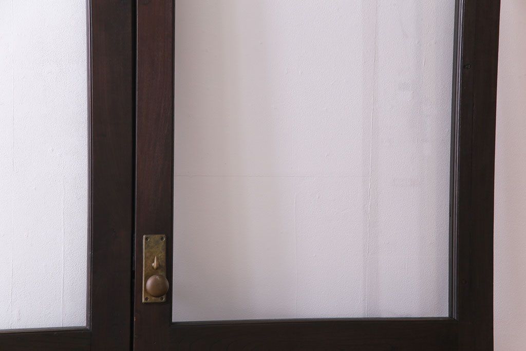 和製アンティーク　両開き　特大!　大正ロマンの雰囲気漂う総ケヤキ材のドア(木製扉、建具)2枚1対