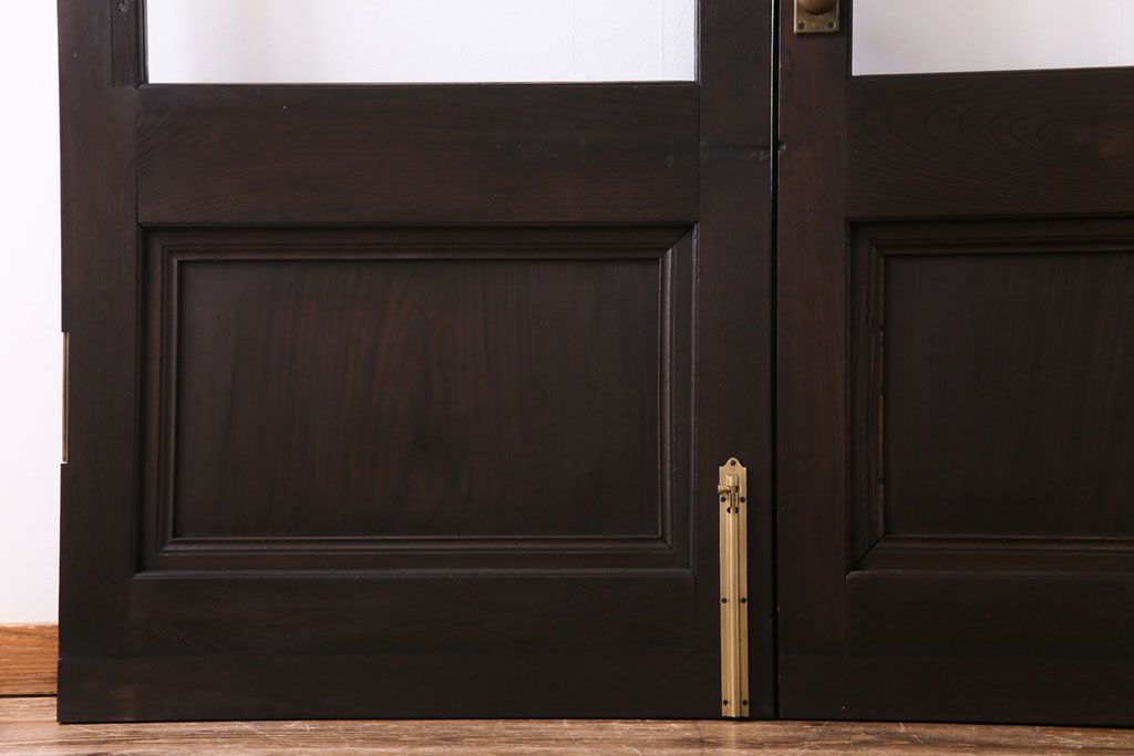 和製アンティーク　両開き　特大!　大正ロマンの雰囲気漂う総ケヤキ材のドア(木製扉、建具)2枚1対