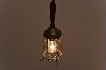 昭和レトロ　素朴なデザインが魅力のランプ風ペンダントライト(吊り下げ照明)(2)