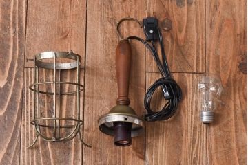 昭和レトロ　素朴なデザインが魅力のランプ風ペンダントライト(吊り下げ照明)(2)