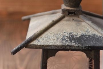 アンティーク雑貨　リメイク　ラフジュオリジナルガラス入り　銅製灯籠(照明、ディスプレイ)