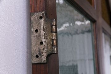 大正ロマン　激レア!　当時物色ガラス入り　両開き　アーチ型がおしゃれな総ケヤキ材のドア(木製扉、建具)2枚1対