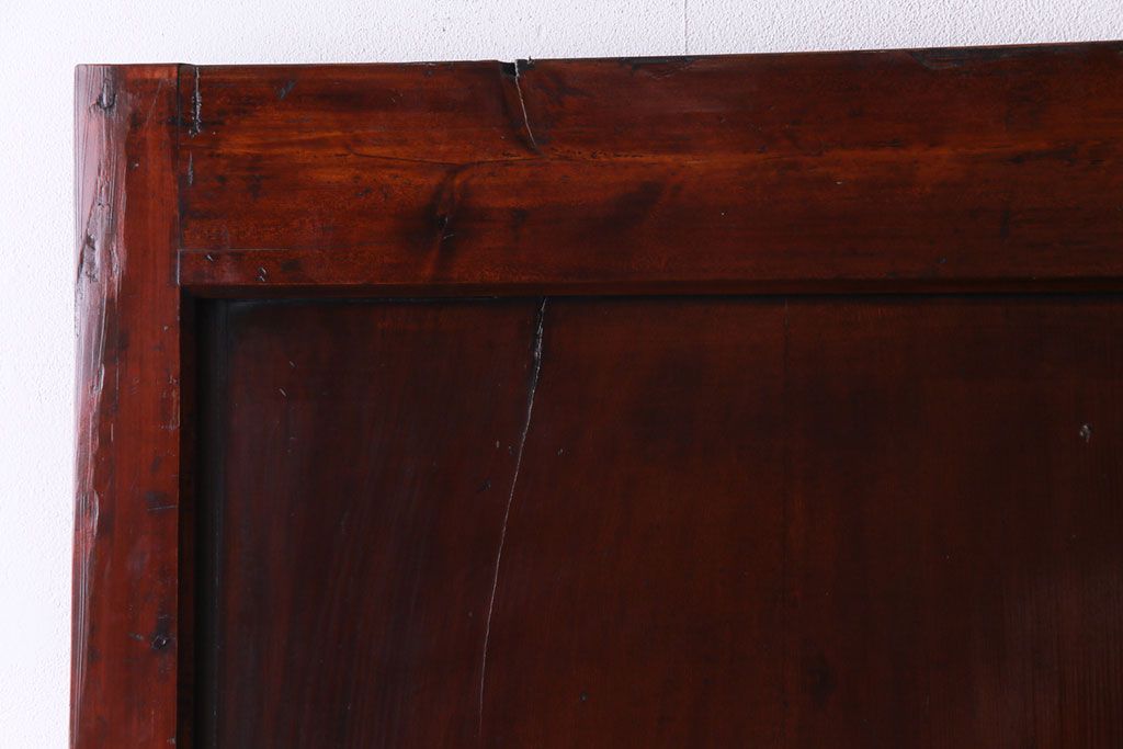 和製アンティーク　ヒノキ材　赤みがかった色合いが目を引く漆塗りの蔵戸(引き戸、建具、玄関戸)