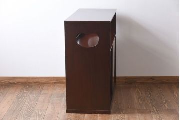 アンティーク家具　和製アンティーク　蒔絵　渋い色味が魅力的な日本風情を感じる茶棚(飾り棚)