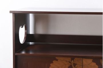 アンティーク家具　和製アンティーク　蒔絵　渋い色味が魅力的な日本風情を感じる茶棚(飾り棚)