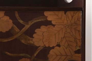 アンティーク家具　和製アンティーク　蒔絵　渋い色味が魅力的な日本風情を感じる茶棚(飾り棚)