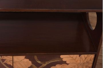 アンティーク家具　和製アンティーク　蒔絵　渋い色味が魅力的な日本風情を感じる茶棚(飾り棚)