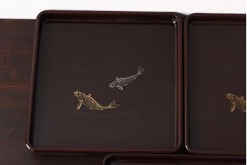 和製アンティーク　鯉の図　和の雰囲気漂う漆塗りのお膳(お盆、トレー)3枚セット