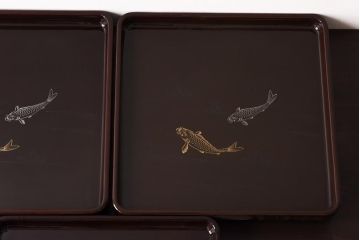 和製アンティーク　鯉の図　和の雰囲気漂う漆塗りのお膳(お盆、トレー)3枚セット