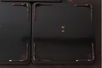 和製アンティーク　鯉の図　和の雰囲気漂う漆塗りのお膳(お盆、トレー)3枚セット