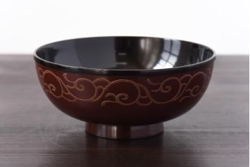 和製アンティーク　アジアンな図柄が目を引く蓋付き木製椀(漆器、和食器)4客セット