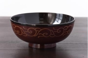 和製アンティーク　アジアンな図柄が目を引く蓋付き木製椀(漆器、和食器)4客セット