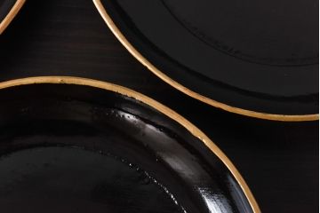 和製アンティーク　上がり藤紋がポイントになった上品な木製皿(漆器、和食器)4枚セット