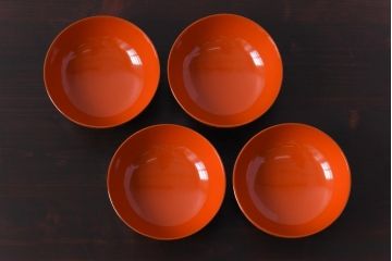 和製アンティーク　沈金蒔絵　波模様がユニークな蓋付き木製椀(漆器、和食器)4客セット