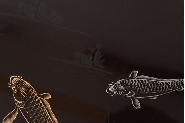 和製アンティーク　鯉の図　和の雰囲気漂う漆塗りのお膳(お盆、トレー)2枚セット(1)