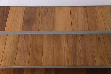 ラフジュオリジナル　ペイント　チーク材　シンプルですっきりと取り入れられるアイアンラック(飾り棚、陳列棚)(1)