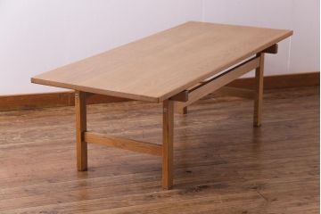 ビンテージ家具　北欧ヴィンテージ　Johannes Hansen(ヨハネス・ハンセン)社製　Hans J.Wegner(ハンス・J・ウェグナー)デザインのシンプルなコーヒーテーブル(センターテーブル、ローテーブル)