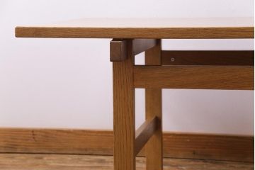 ビンテージ家具　北欧ヴィンテージ　Johannes Hansen(ヨハネス・ハンセン)社製　Hans J.Wegner(ハンス・J・ウェグナー)デザインのシンプルなコーヒーテーブル(センターテーブル、ローテーブル)