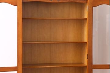 中古　横浜ダニエル(daniel)　A-208　エレガントな佇まいが魅力のブックケース(本箱、収納棚、キャビネット)(定価約50万円)