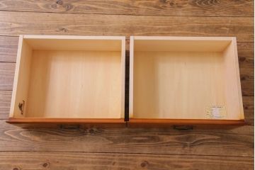 中古　横浜ダニエル(daniel)　A-208　エレガントな佇まいが魅力のブックケース(本箱、収納棚、キャビネット)(定価約50万円)