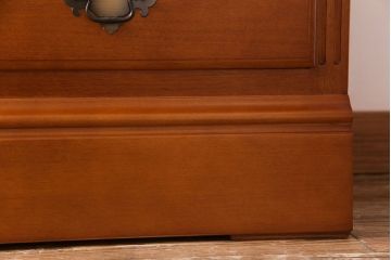 中古　横浜ダニエル(daniel)　A-208　エレガントな佇まいが魅力のブックケース(本箱、収納棚、キャビネット)(定価約50万円)