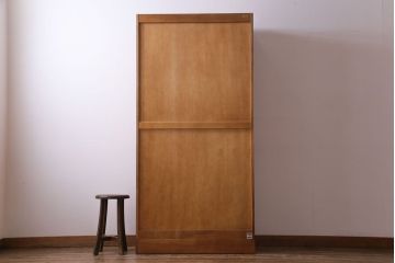 中古　横浜ダニエル(daniel)　A-208　エレガントな佇まいが魅力のブックケース(本箱、収納棚、キャビネット)(定価約50万円)