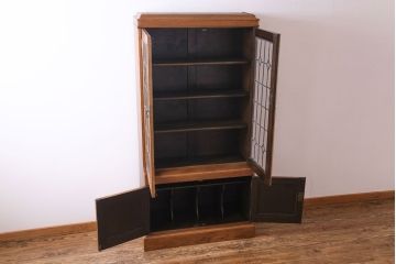 アンティーク家具　イギリスアンティーク　オーク材　ステンドグラスがお洒落なブックケース(収納棚、キャビネット)