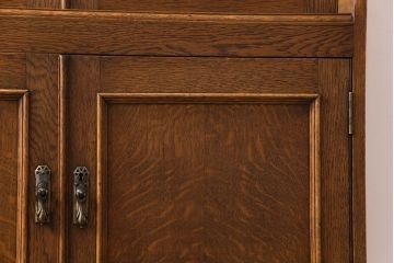 アンティーク家具　イギリスアンティーク　オーク材　ステンドグラスがお洒落なブックケース(収納棚、キャビネット)