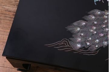 中古　民芸家具　螺鈿細工　高級品　華やかな意匠が存在感を放つ座卓テーブル