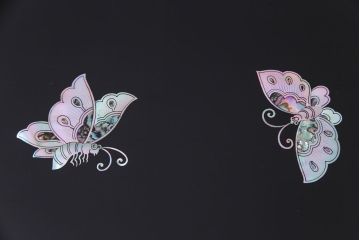 中古　民芸家具　螺鈿細工　高級品　華やかな意匠が存在感を放つ座卓テーブル