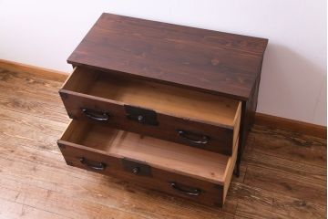 アンティーク家具　和製アンティーク　明治期　桐材　上品さをまとった脚付き箪笥ローチェスト(衣装箪笥、テレビボード、桐箪笥、桐たんす)