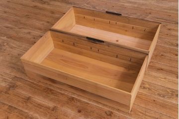 アンティーク家具　和製アンティーク　明治期　桐材　上品さをまとった脚付き箪笥ローチェスト(衣装箪笥、テレビボード、桐箪笥、桐たんす)