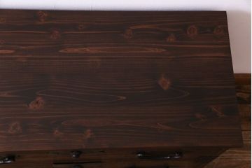 アンティーク家具　和製アンティーク　明治期　桐材　上品さをまとった脚付き箪笥ローチェスト(衣装箪笥、テレビボード、桐箪笥、桐たんす)