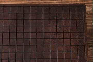 アンティーク雑貨　和製アンティーク　明治大正期　味わい深い質感の囲碁盤(飾り台)