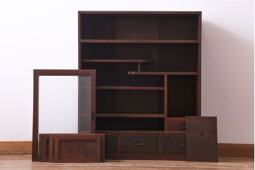 アンティーク家具　和製アンティーク　大正期　三方ケヤキ材　上品な佇まいの茶箪笥(収納棚、茶棚、飾り棚)