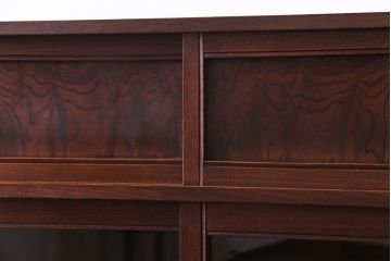 アンティーク家具　和製アンティーク　大正期　三方ケヤキ材　上品な佇まいの茶箪笥(収納棚、茶棚、飾り棚)
