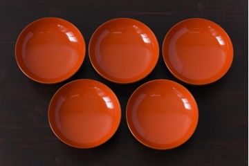 和製アンティーク　沈金蒔絵　波模様がユニークな蓋付き木製椀(漆器、和食器)5客セット(2)
