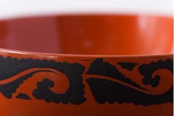 和製アンティーク　沈金蒔絵　波模様がユニークな蓋付き木製椀(漆器、和食器)5客セット(2)