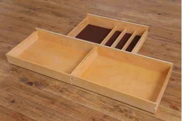ヴィンテージ家具　北欧ビンテージ　ナチュラルテイストにぴったりなペイントサイドボード(リビングボード)