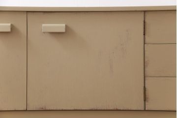 ヴィンテージ家具　北欧ビンテージ　ナチュラルテイストにぴったりなペイントサイドボード(リビングボード)