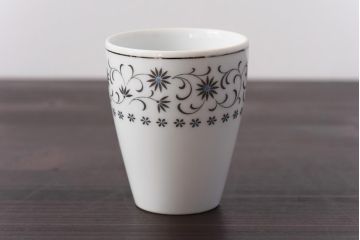 アンティーク雑貨　昭和期　日本陶器・ノリタケ(則武)　箱付き　洋モダンなデザインの茶器4客セット