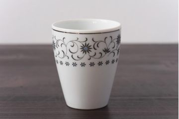 アンティーク雑貨　昭和期　日本陶器・ノリタケ(則武)　箱付き　洋モダンなデザインの茶器4客セット