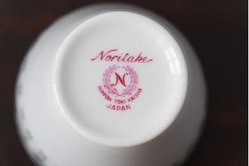 アンティーク雑貨　昭和期　日本陶器・ノリタケ(則武)　箱付き　洋モダンなデザインの茶器4客セット