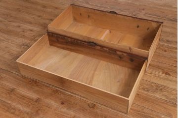 アンティーク家具　和製アンティーク　前面ケヤキ材　重厚な佇まいが魅力的な会津箪笥ローチェスト(ローボード、衣装箪笥)