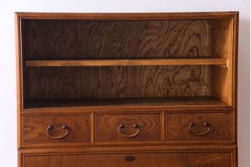 アンティーク家具　和製アンティーク　銅金具　ケヤキ・栃の木　玉杢と縮杢が目を引く上質な重ね箪笥(衣装箪笥)