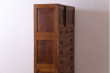 アンティーク家具　和製アンティーク　銅金具　ケヤキ・栃の木　玉杢と縮杢が目を引く上質な重ね箪笥(衣装箪笥)