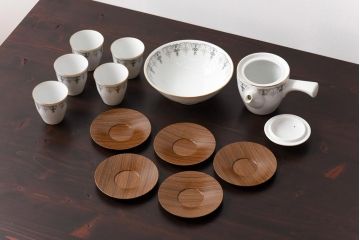 アンティーク雑貨　昭和期　日本陶器・ノリタケ(則武)　クラシカルなデザインの茶器5客セット