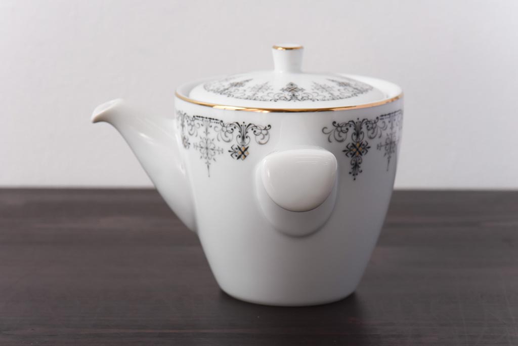 アンティーク雑貨　昭和期　日本陶器・ノリタケ(則武)　クラシカルなデザインの茶器5客セット